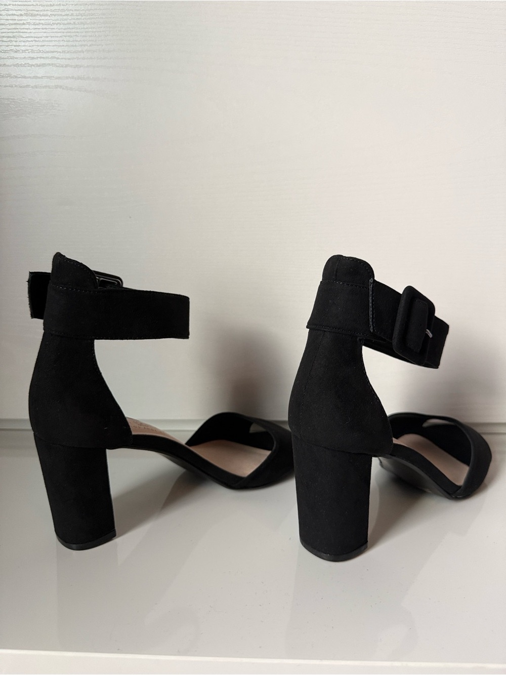 Chinese Laundry Rumor - Black Suede Open-Toe Ankle Strap Heel - Size 7 - Picture 11 of 13